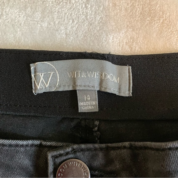 WIT & WISDOM 'Ab'Solution Roll Cuff Denim Shorts in Black Size 14 - Picture 13 of 15